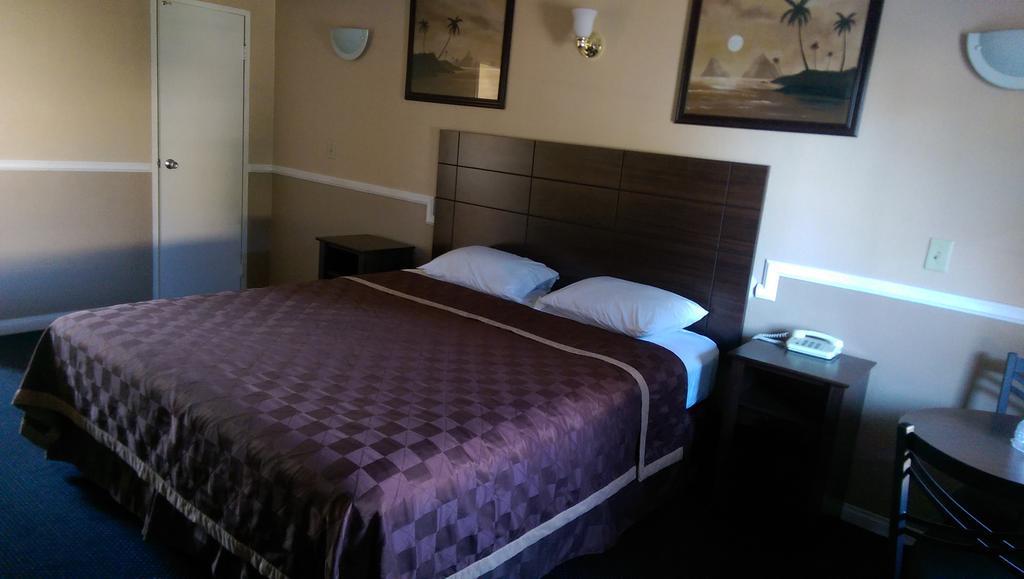 Whittier Travel Inn Buitenkant foto