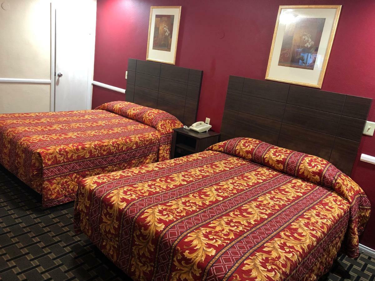 Whittier Travel Inn Buitenkant foto